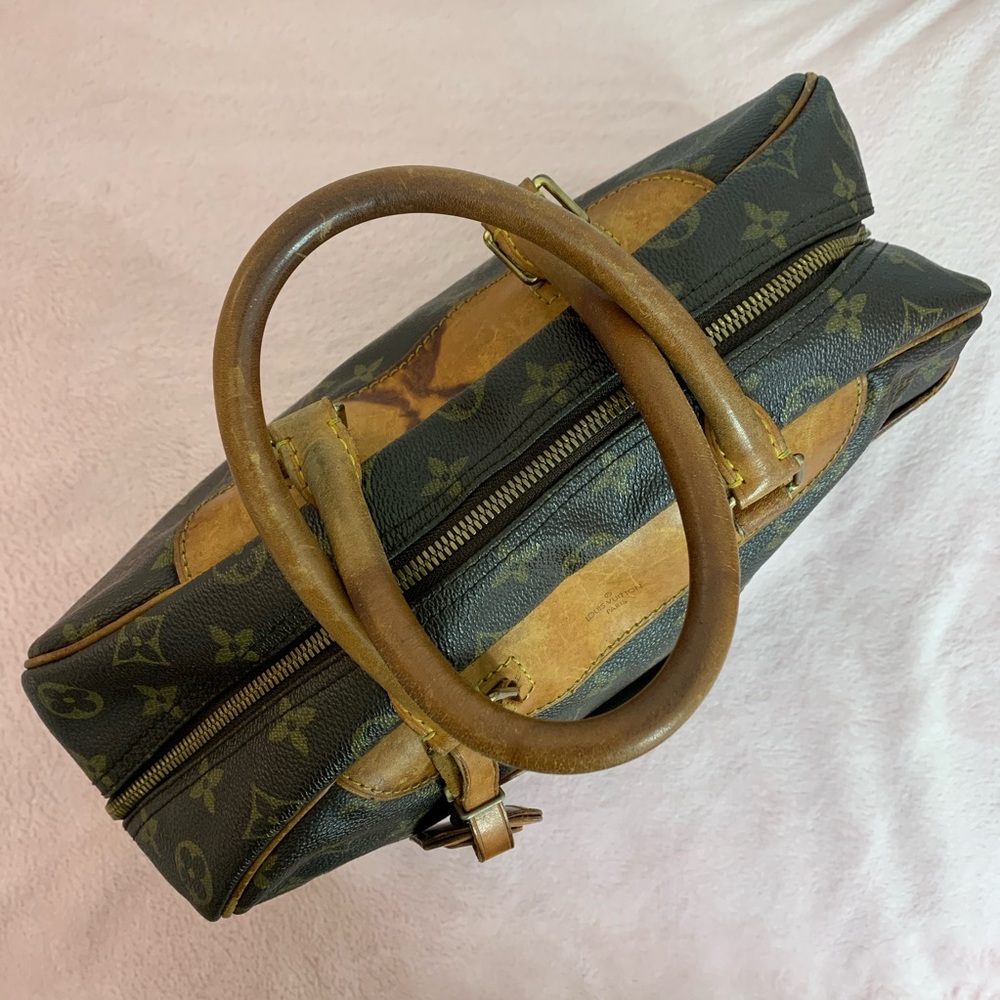 Authentic LOUIS VUITTON Deauville Monogram Handbag - Picture 7 of 13